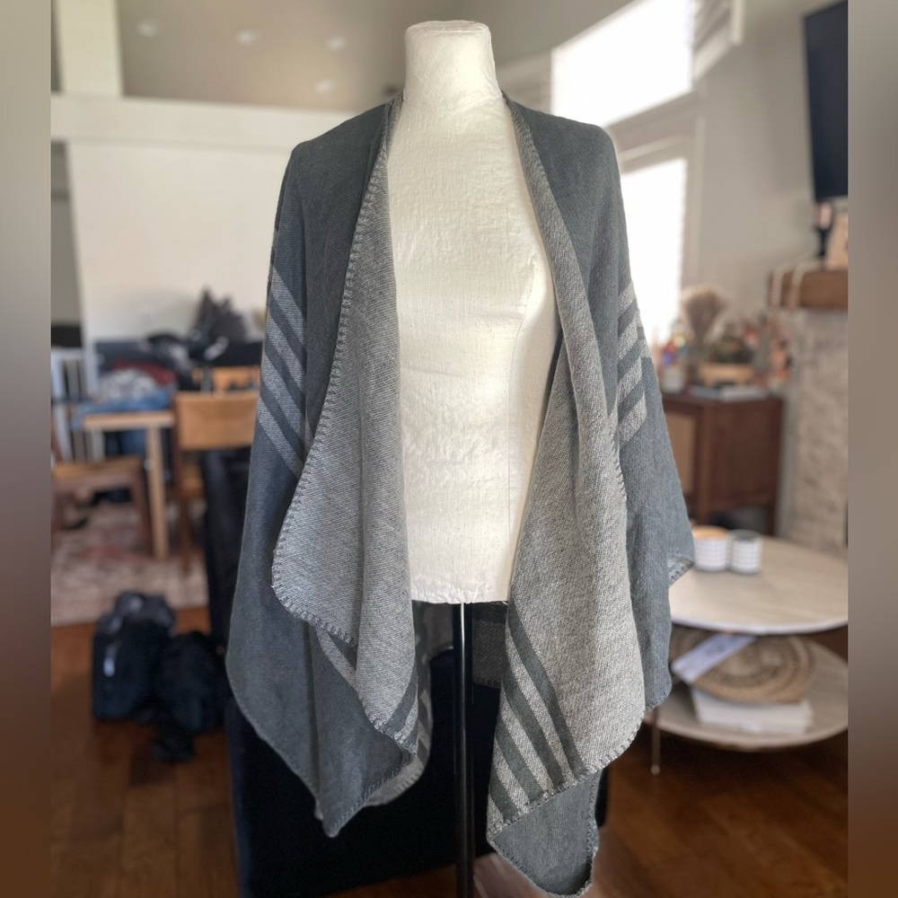 BB Dakota Gray Reversible Shawl